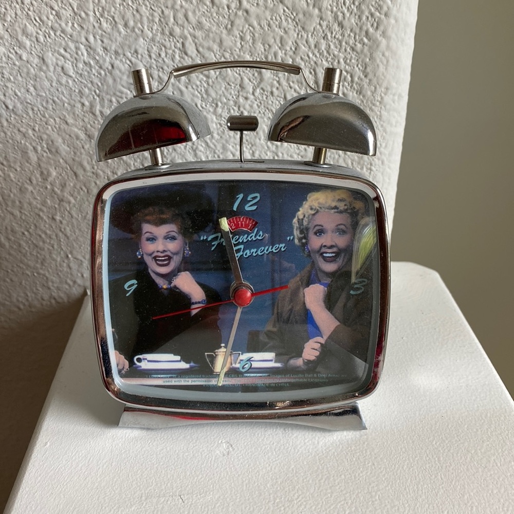 Vintage Alarm clock I LOVE LUCY “friends forever”